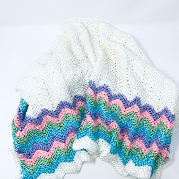 NEW Crochet Baby Blanket Afghan Throw White Purple Pink Blue Green Rainbow - Picture 8 of 10